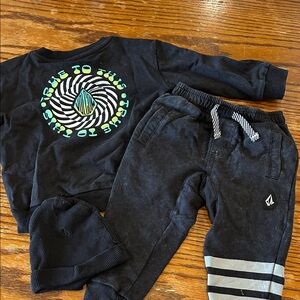 NWOT 24m toddler Volcom 3 pc set Black Sweatshirt and Jogger Set with beanie